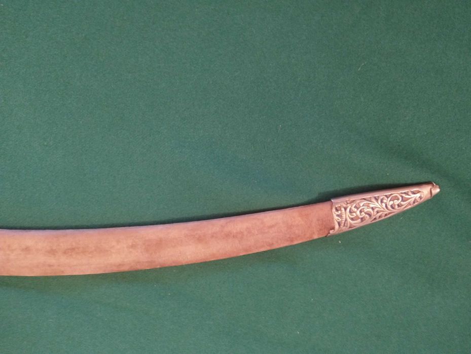 Sabre indiano Tulwar do século XX