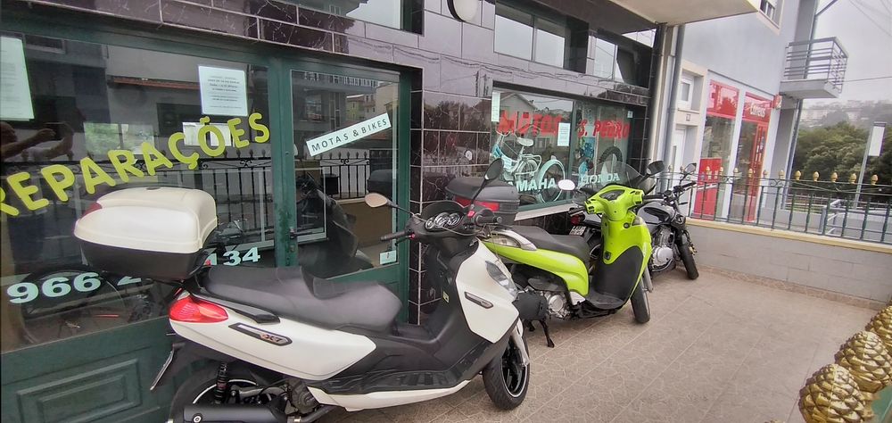 Scooter 300c.c Honda e Piaggio + Honda CB 500c.c de 2000 Porto GDM