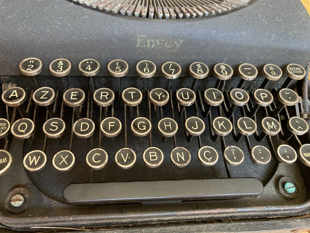 Máquina de escrever Remington Envoy