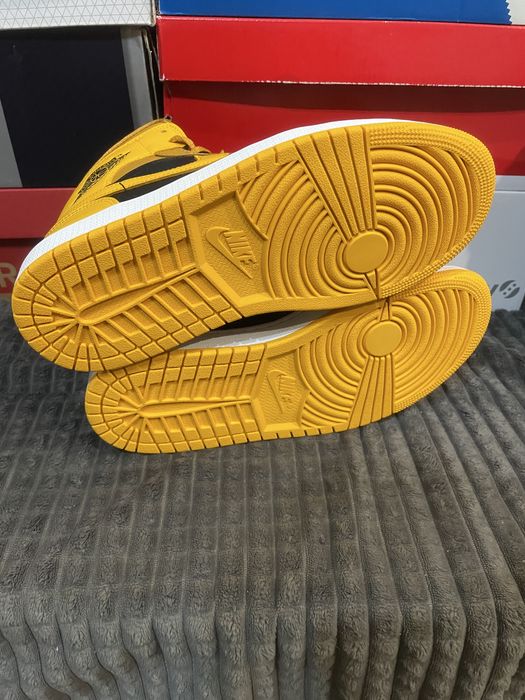 Жіночі кросівки AIR JORDAN 1 MID WMNS "Chutney" 39(25см) оригінал