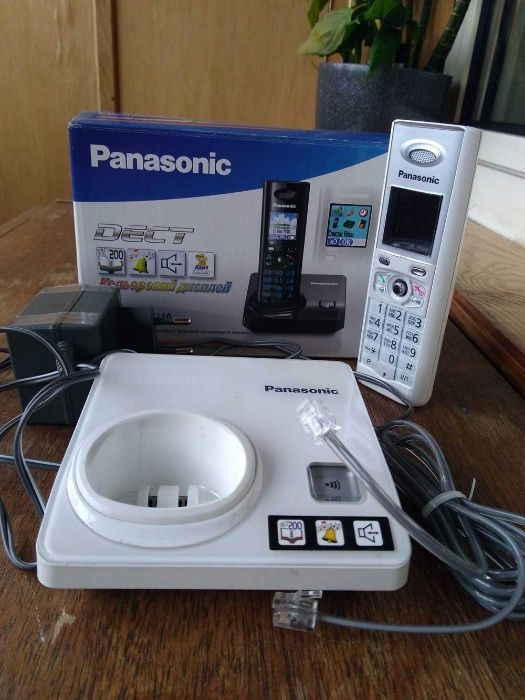 Радиотелефон Panasonic KX-TG8207 UA