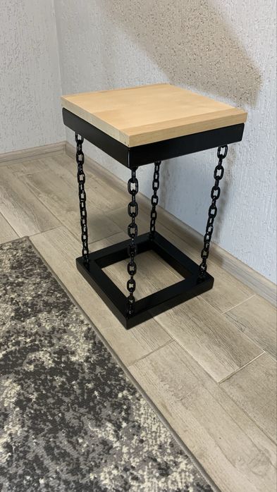 Табуретка лофт з ланцюга