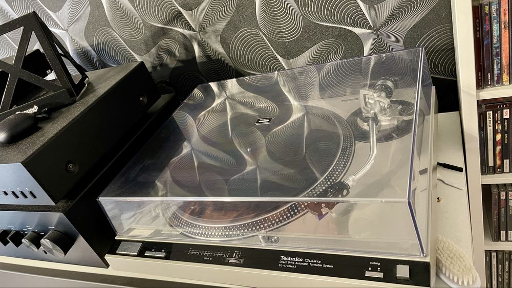 Gramofon Technics SL-1700 MK2