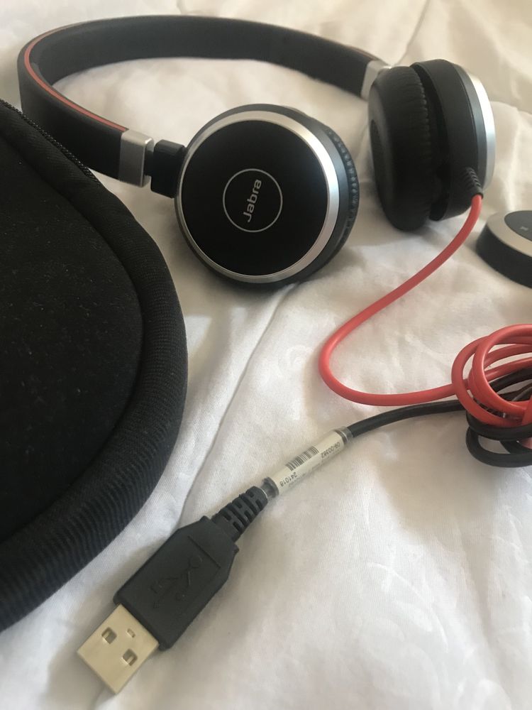 Продам оригинал Jabra evolve 40 stereo в идеальном состоянии.
