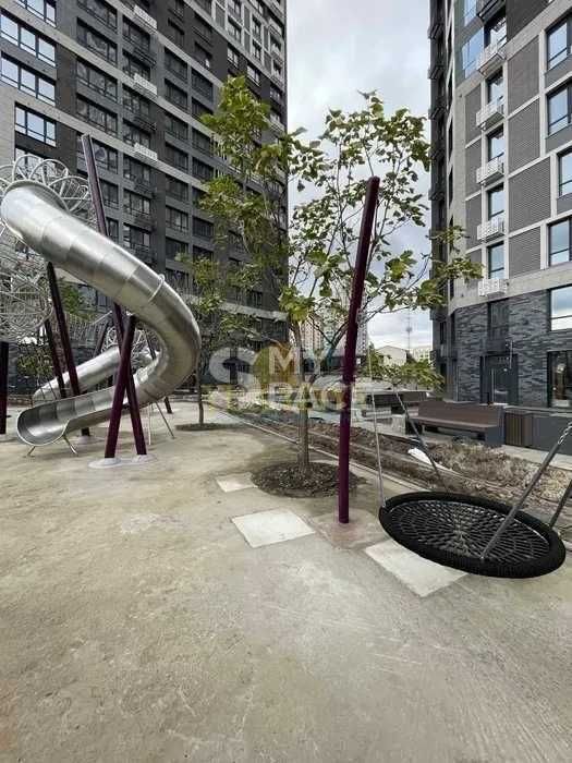 Євро 2к 44м Жк Poetica без ремонту метро шулявська БЕЗ КОМІСІЇ