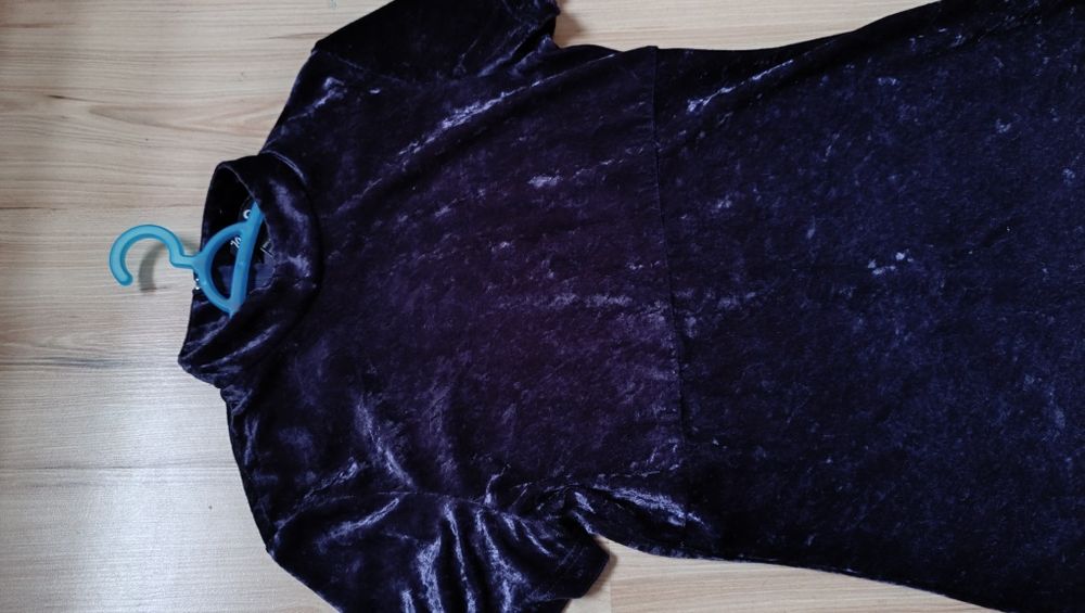 Sukienka XS welurowa fiolet święta