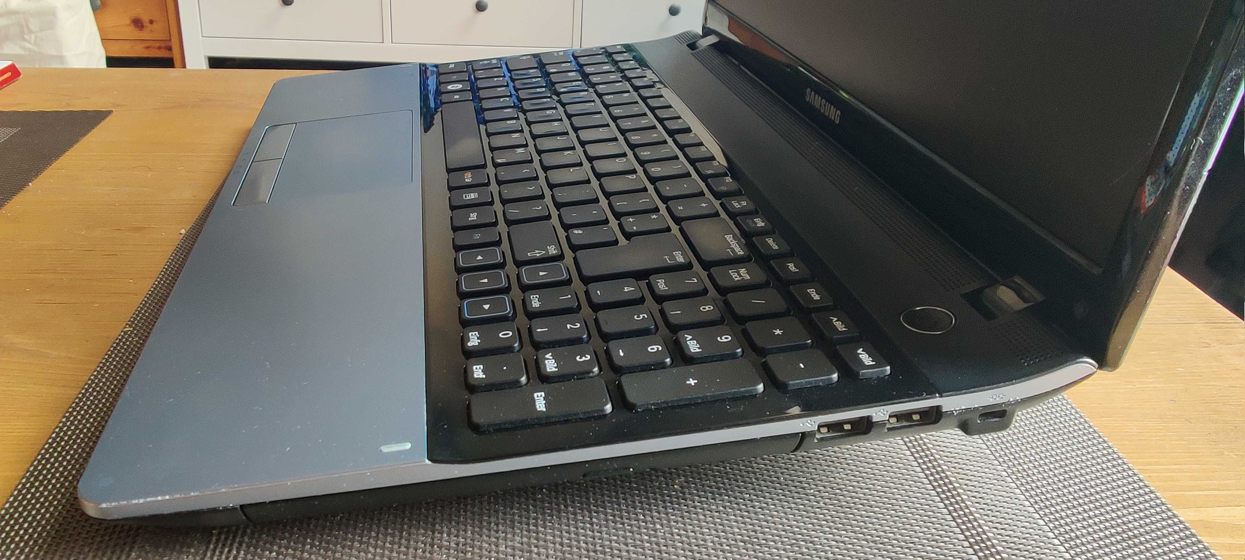 Samsung 305E -15,6 cala -Core i3 4x2,30 GHz -6GB Ram -240GB SSD -Win10
