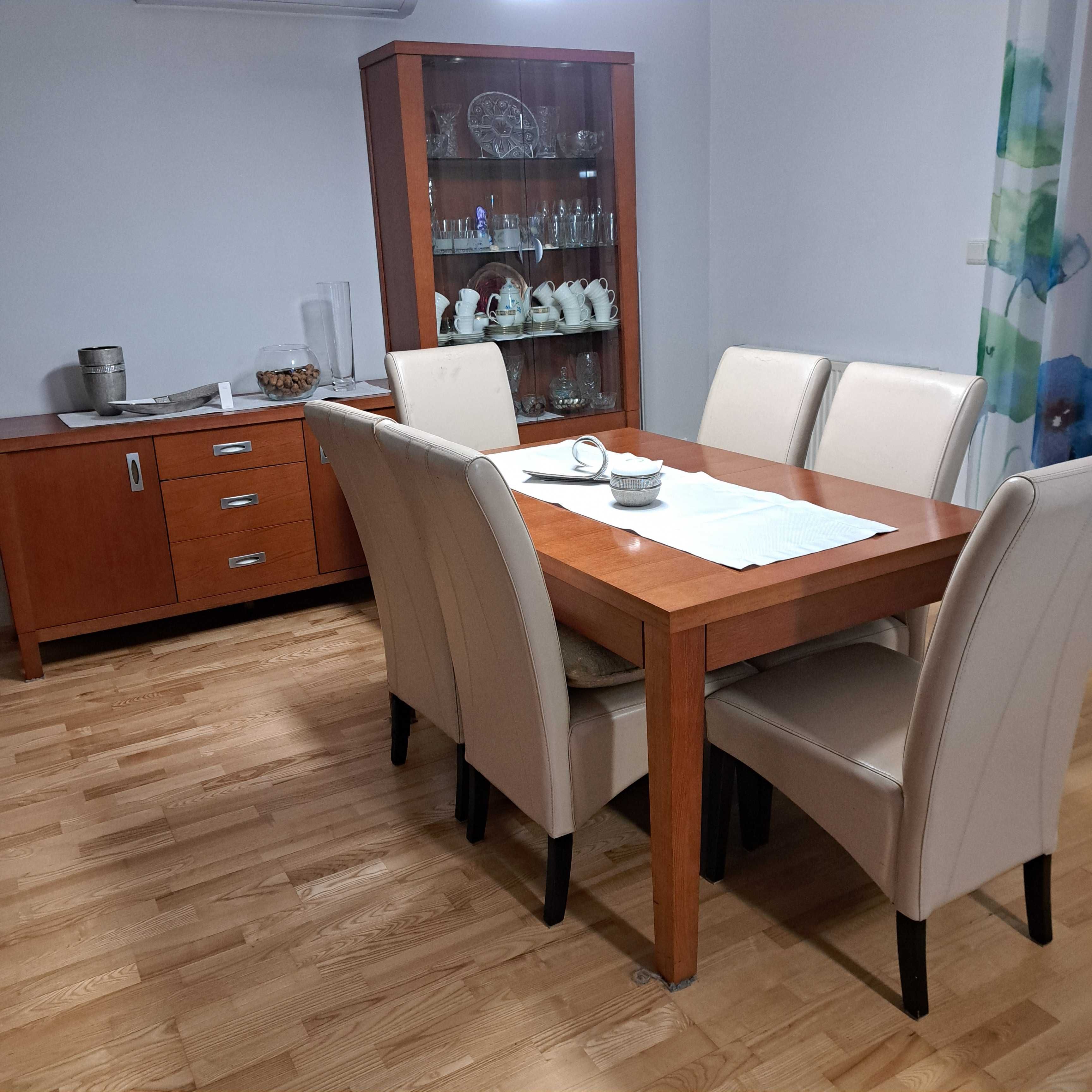 Sprzedam stół rozkładany z 6 krzesłami gratis
