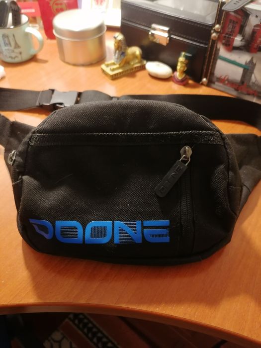 Bolsa tiracolo como nova/DOONE