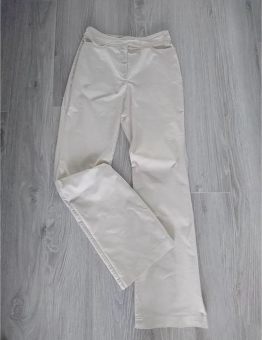 Стильні жіночі джинси