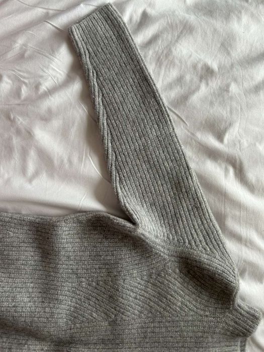 Продам свитер в отличном состоянии