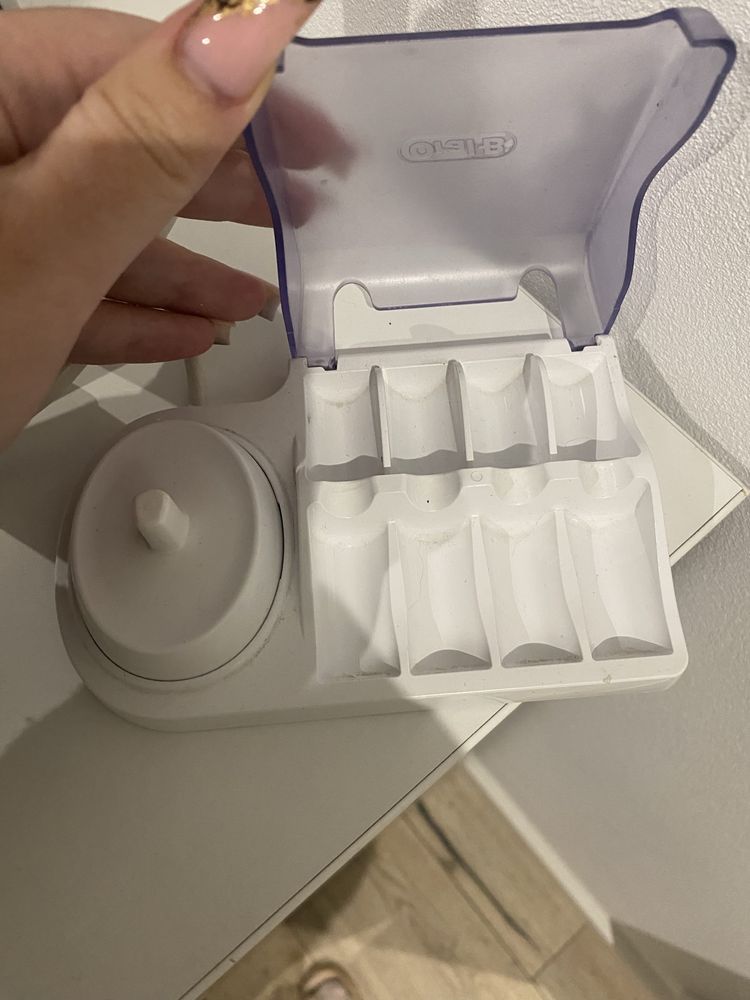 Szczoteczka elektryczna Braun Triumph 5000 Smart