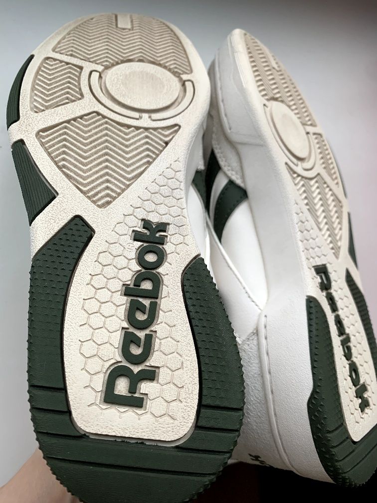 Кросівки Reebok BB 4000 II