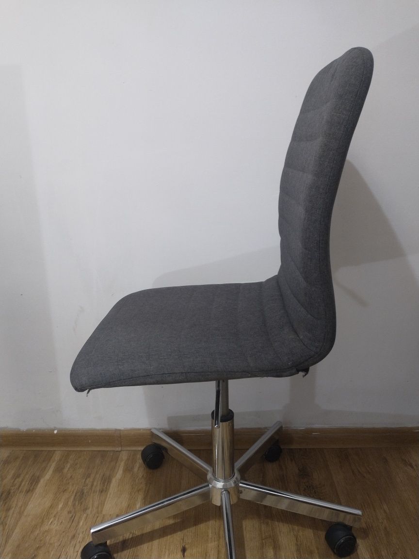 Krzesło do biurka ABILDHOLT