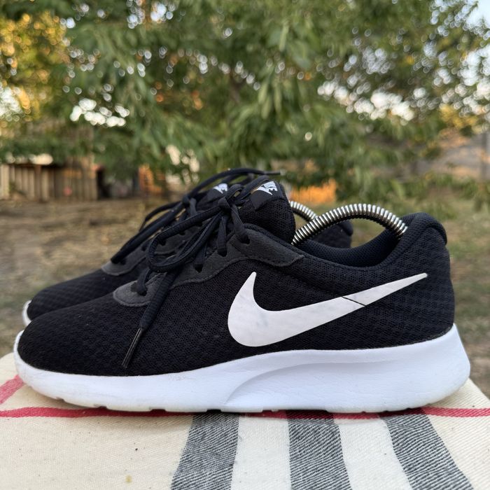 Кроссовки Nike Tanjun Black/White, 40 размер, Оригинал, Кросівки