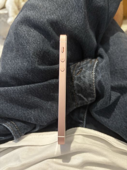 iPhone SE różowy 32 GB, bateria 89% oryginalna