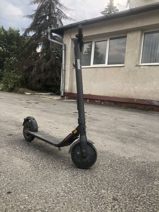 Електросамокат ninebot