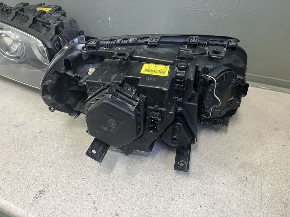 Bmw e83 X3 lampy skrętne bi xenon kompletne reflektory dynamic