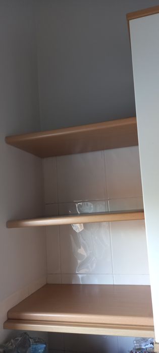 Armários de cozinha e exaustor