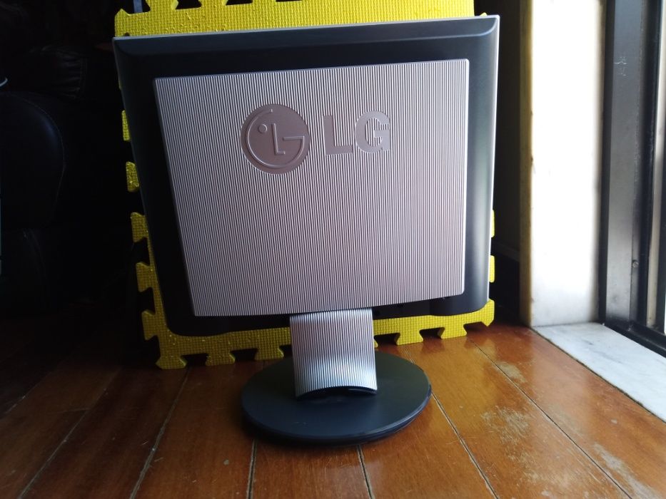 Monitor LG Modelo FLATRON L1730S