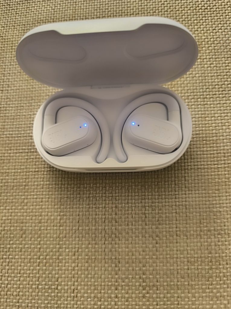 JBL Soundgear Sense