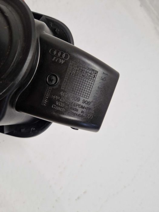 Kompletna Klapka Wlewu Paliwa Audi A6 C7 KOMBI LZ9Y Diesel