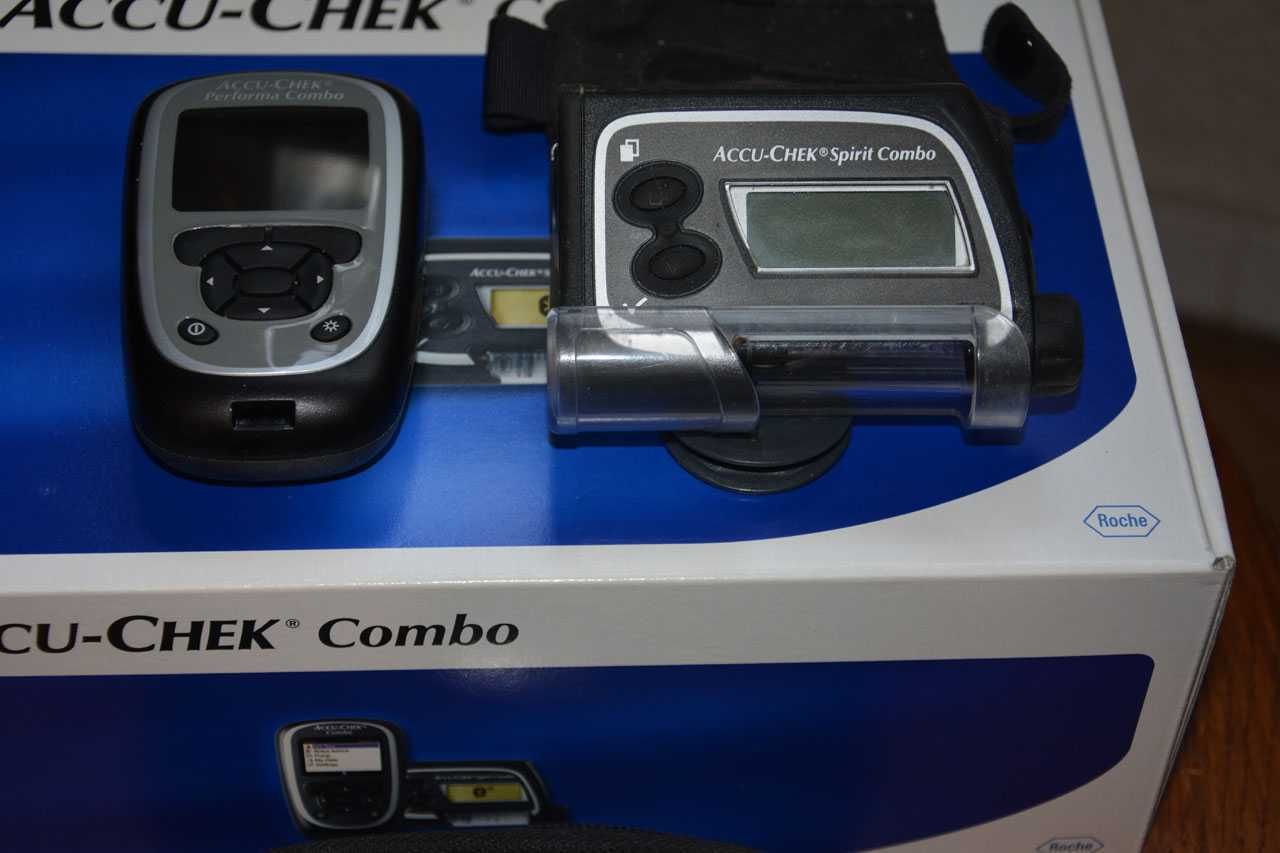 Pompa insulinowa Accu-Chek Combo + pilot i akcesoria