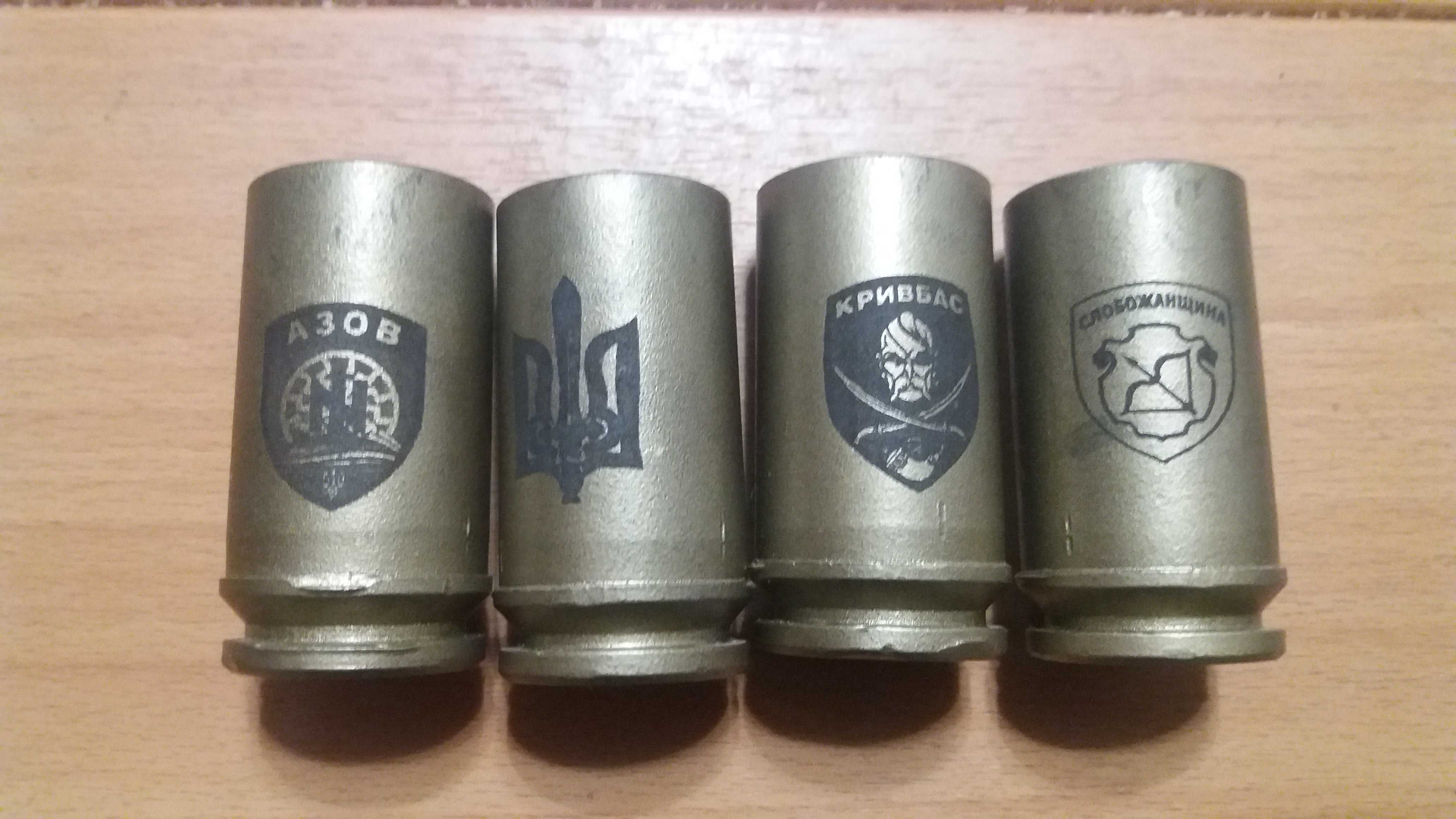 Продам уникальный набор рюмок из гильз в подарочной деревянной коробке