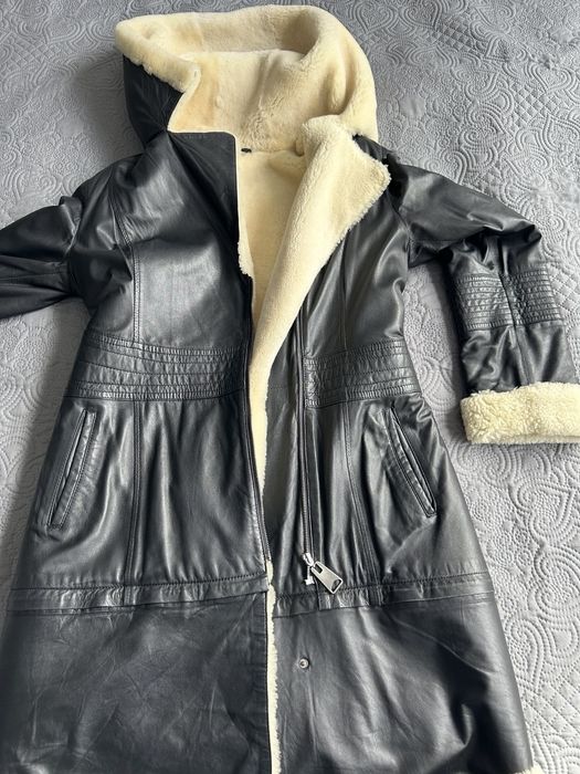 Продам кожаное пальто