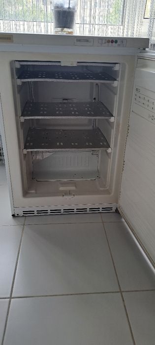 Продам морозильну камеру
