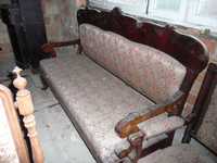 Zabytkowa kanapa do renowacji