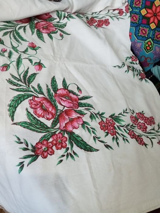 Постільна білизна .Скатертини. рушники