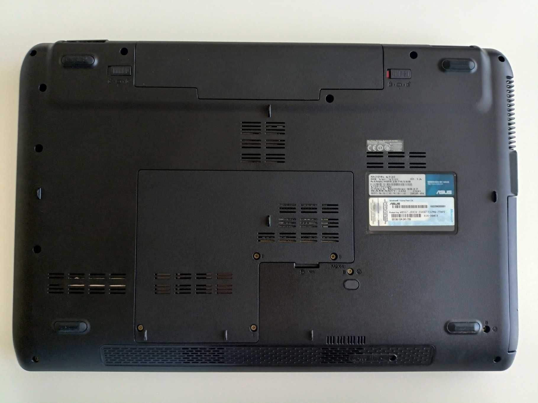 Laptop Asus K72F 17,3 " Intel Pentium Dual-Core 8 GB/256 GB plus torba