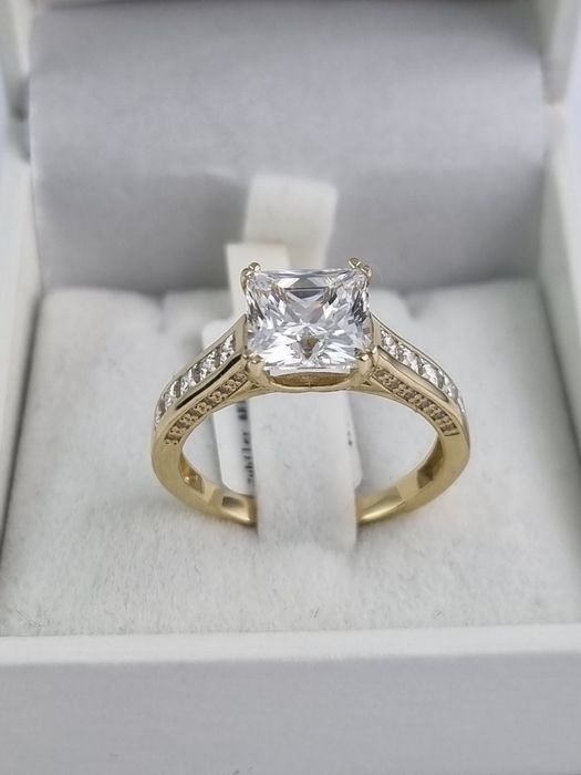 Obłędna złoty nowy damski pierścionek z dużym białym oczkiem 14k 585