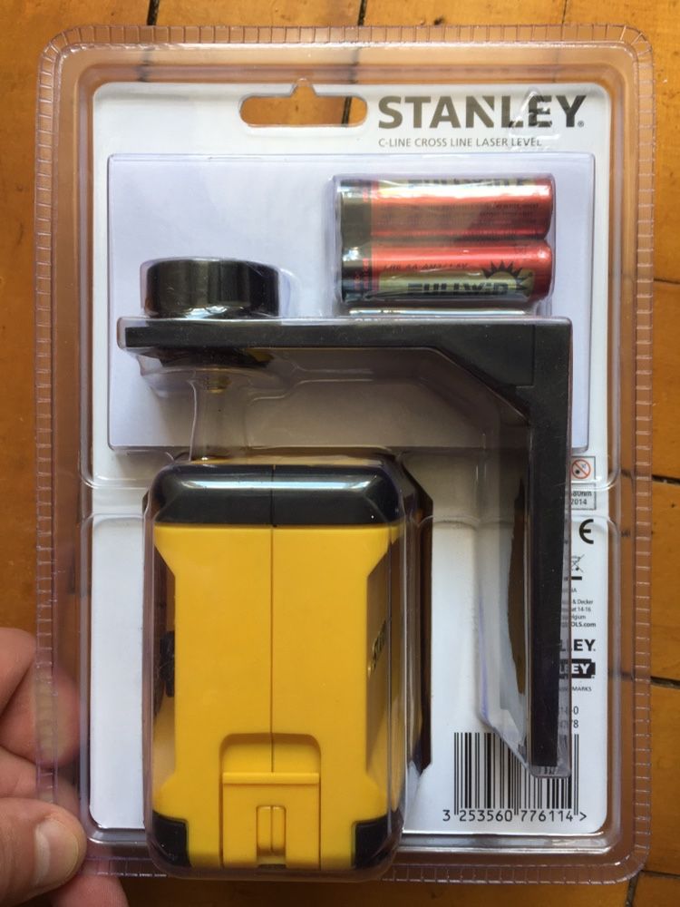 Крестовой лазерный нивелир Stanley C-line (красный) STHT77611-0