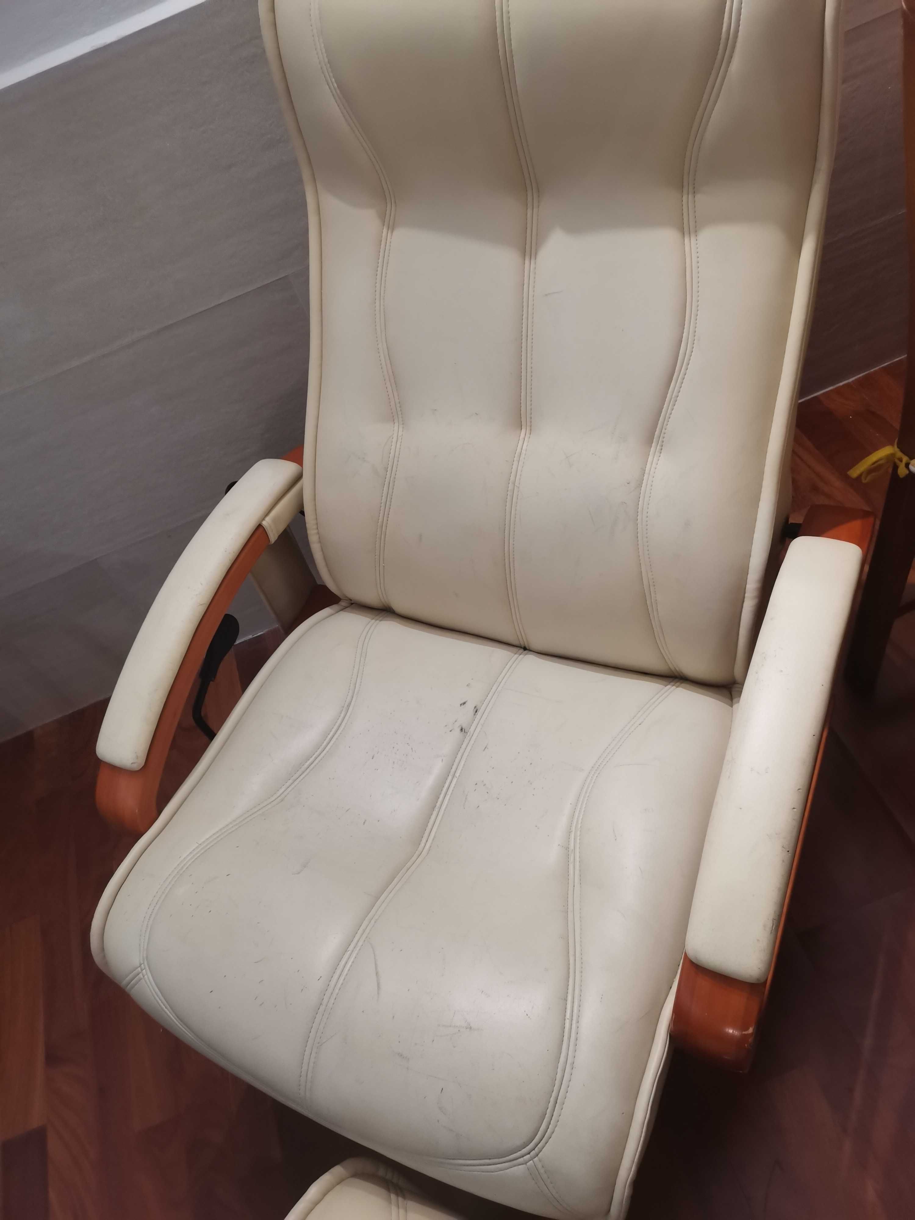 Cadeira com massagem