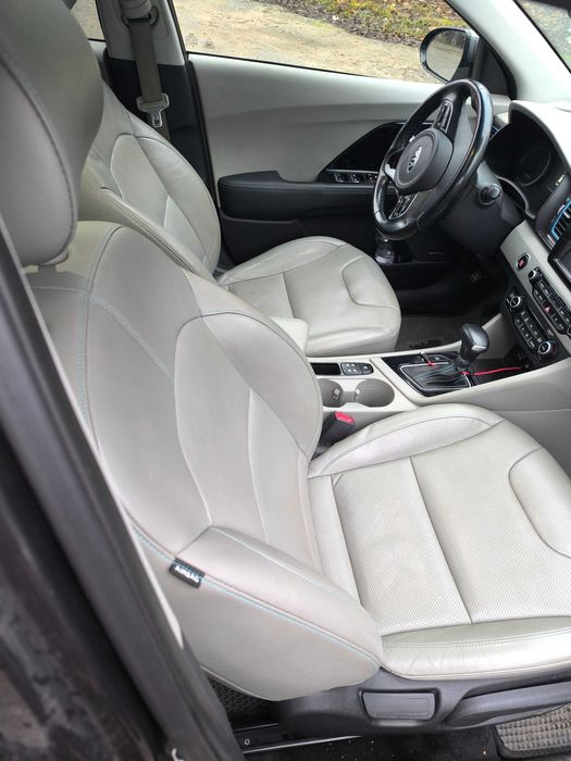 Kia Niro EX Premium • Plug-in Hybrid • 2019 р. випуску. Придбана в USA