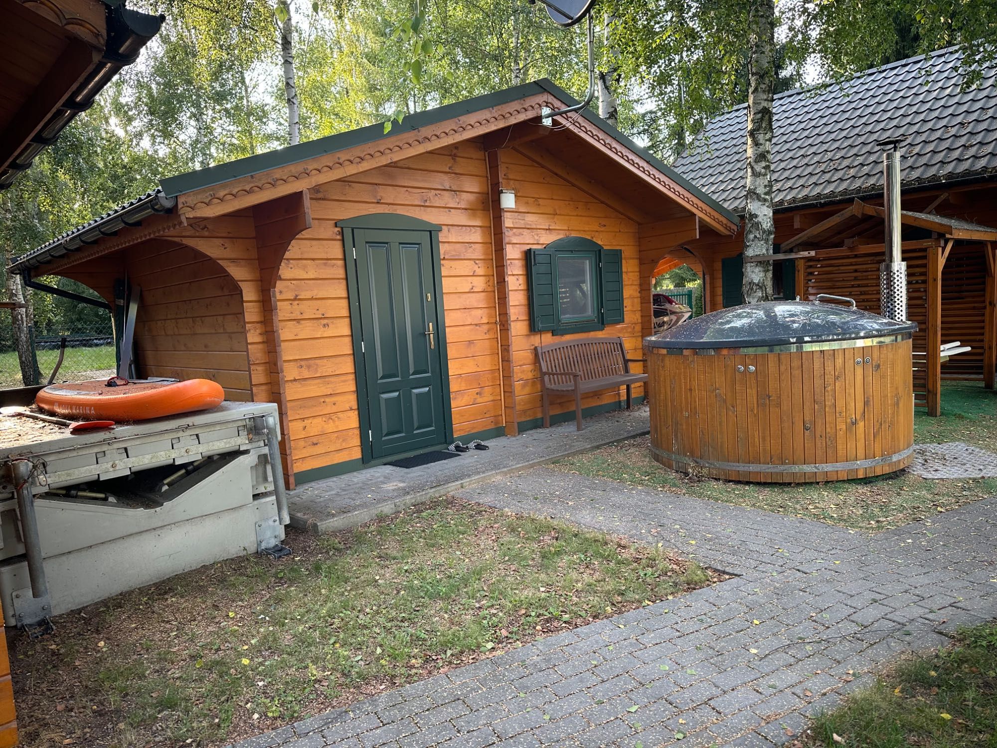 Na sprzedaż: ocieplany drewniany domek 5 x 3,5 m z klimatyzacją i WC