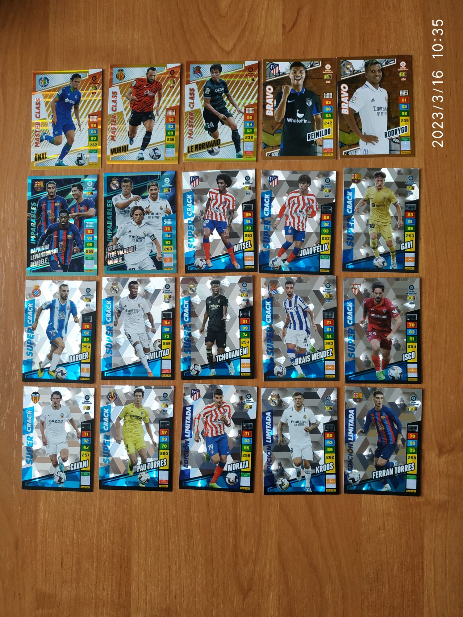 Panini La Liga Santander 2022-23 - Album + 200 kart (Lewandowski)