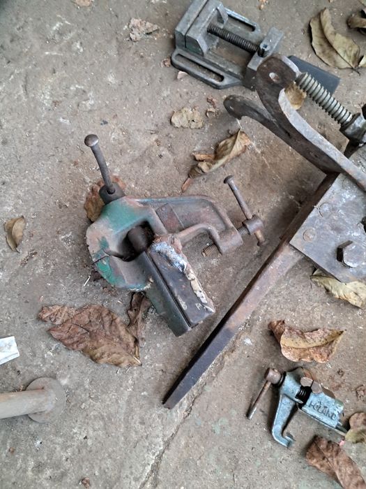 Wyprzedaż  garażowa imadła