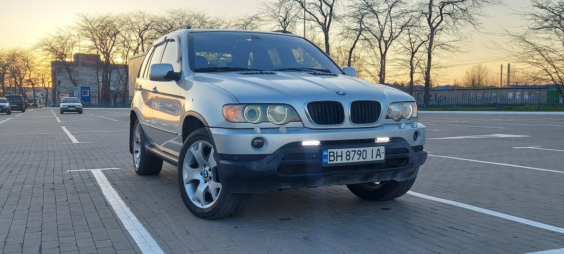 продам BMW X5 e53