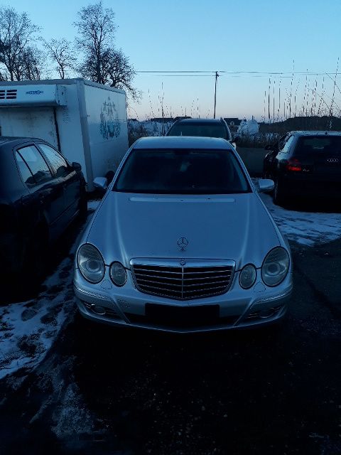 Mercedes W211 lift 2007 3.0 v6 diesel na czesci