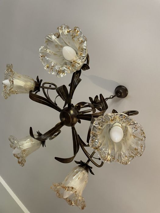 Zestaw lamp – żyrandol, kinkiet i lampa stojąca