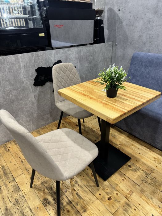 Столы и стулья для кафе