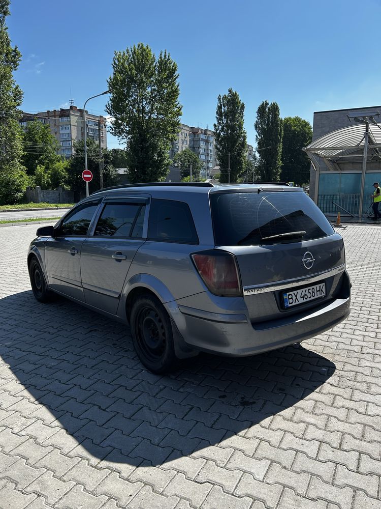 Продам Opel Astra H