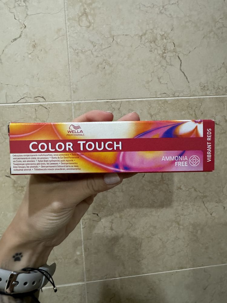 Wella Color Touch półtrwała farba do włosów 6/4 Vibrant Red