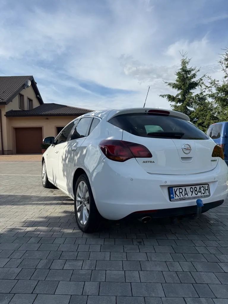 Opel Astra Opel Atra J 1.4 Turbo, 140km