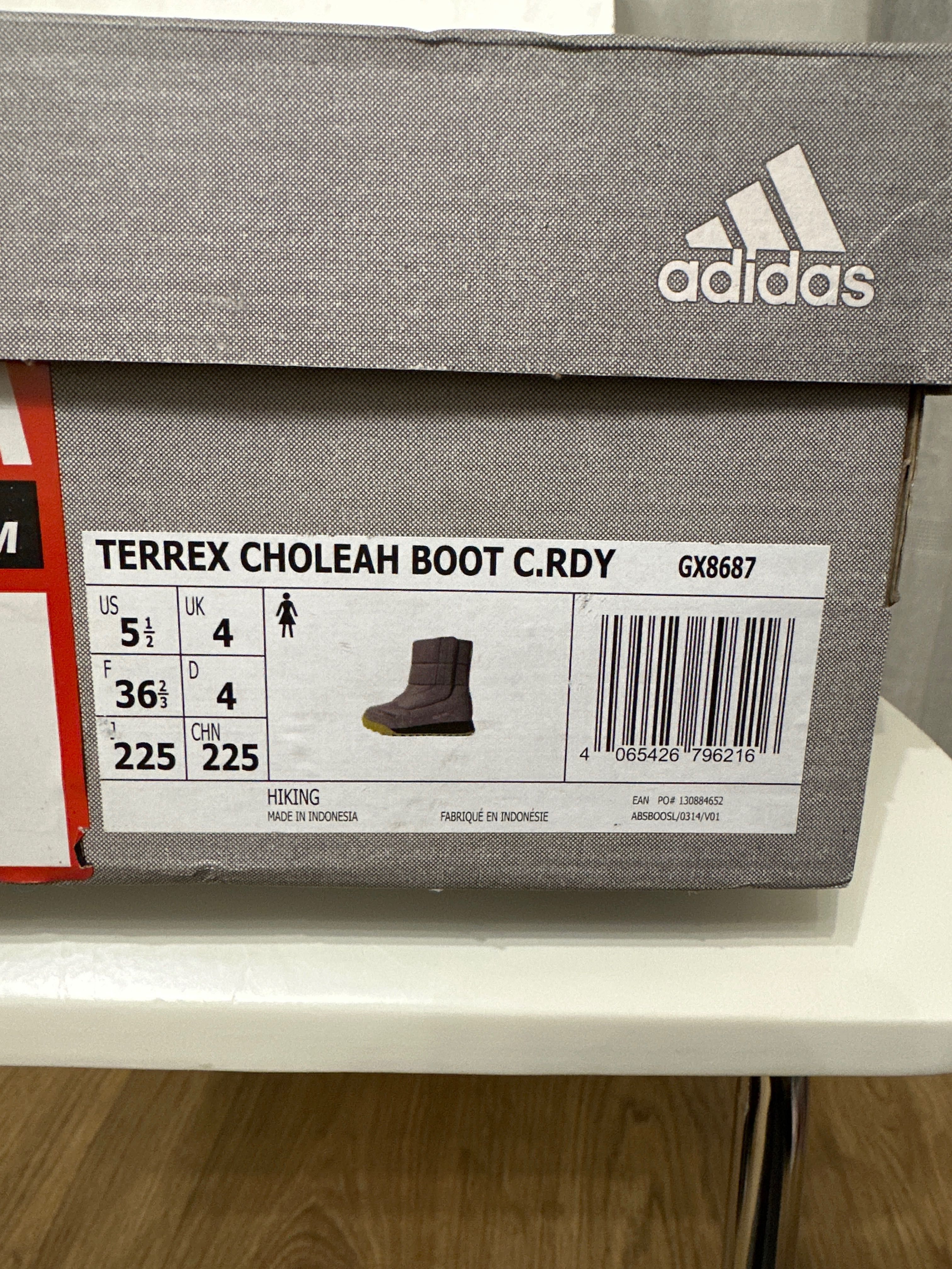 Зимові дутікі чоботи adidas Terrex gx8687