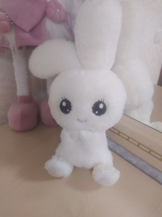 Білий зайчик з крильцями Копиця