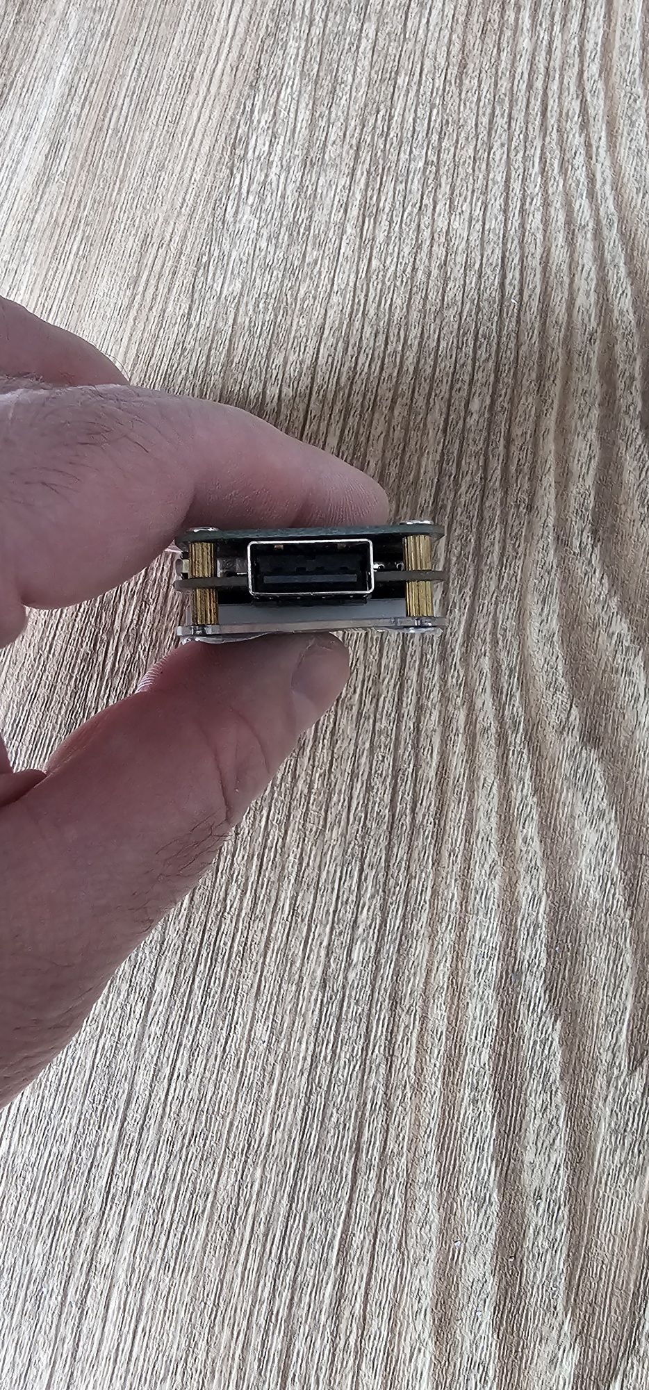 Тестер USB    FNIRSI  FNB38